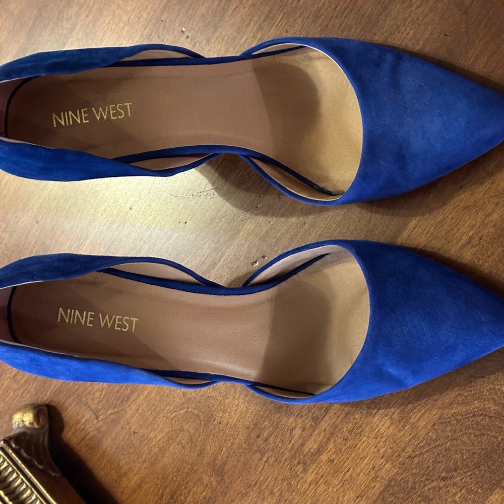 Nine West blue suede heels. Gently worn. Size 9.5 - Picture 3 of 5